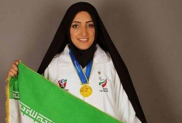 بانوی قهرمان ایرانی مدال خود را به دولت اندونزی تقدیم کرد